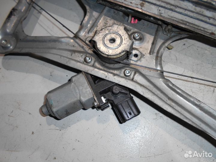 Стеклоподъемник передний левый Honda Civic 4D