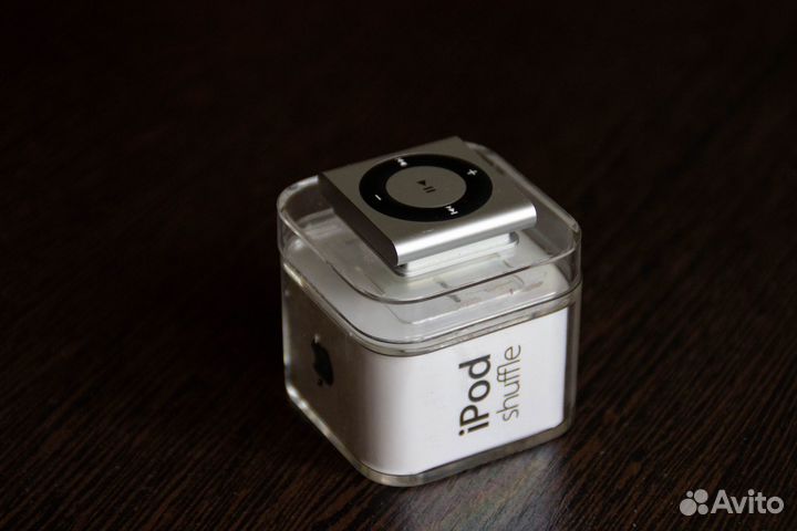 iPod shuffle 4