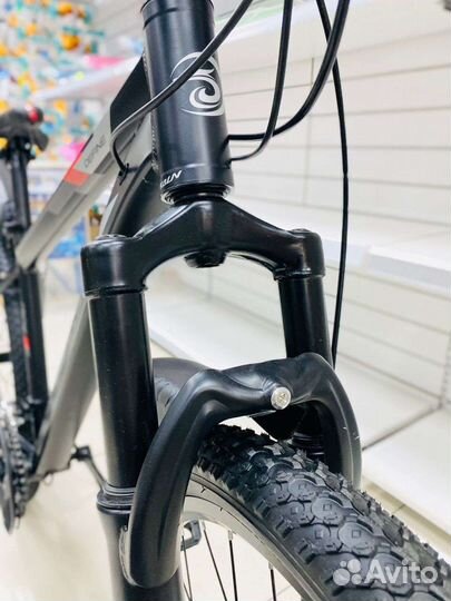 Велосипед горный 27.5 новый