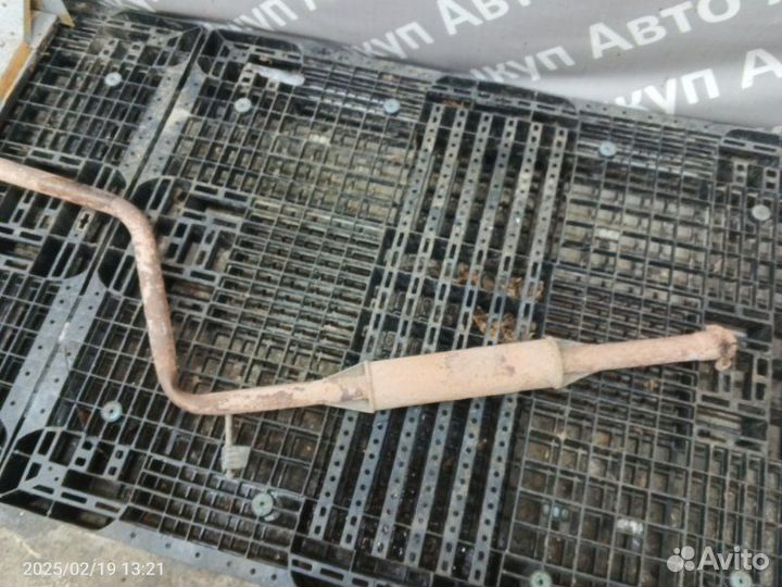 Средняя часть глушителя Renault Logan 1.6 2009