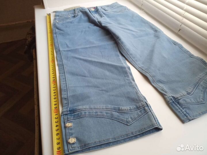 Женские джинсовые шорты бриджи 44 W28 размер