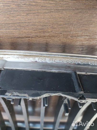 Решетка радиатора передняя правая Bmw 520I E39 M52