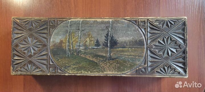 Шкатулка резная деревянная