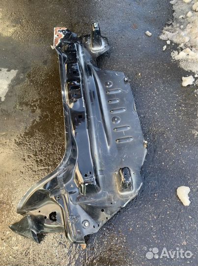 Задняя панель Peugeot 301