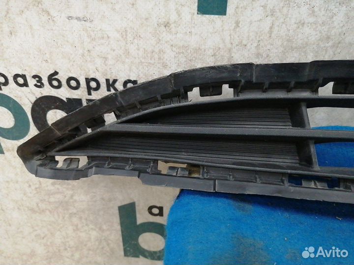 Решетка переднего бампера 86561-H5000 Hyundai