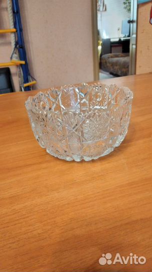 Хрустальная ваза 14 см диаметр