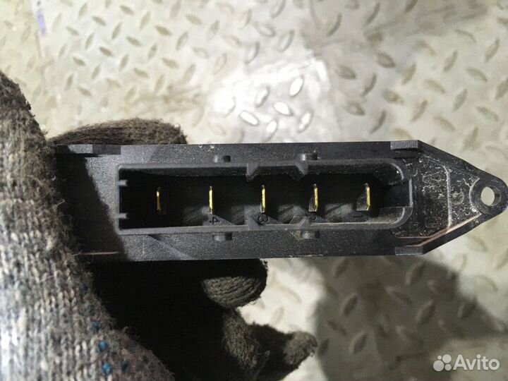 Радиатор отопителя нагревательный элемент