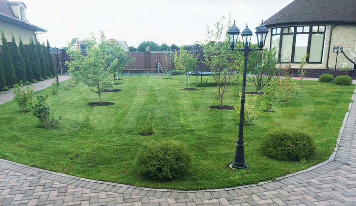 Коттедж 1100 м² на участке 24 сот.