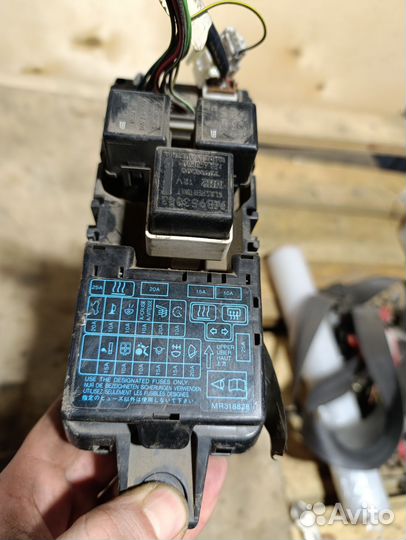 Mitsubishi space star блок предохранителей салонны