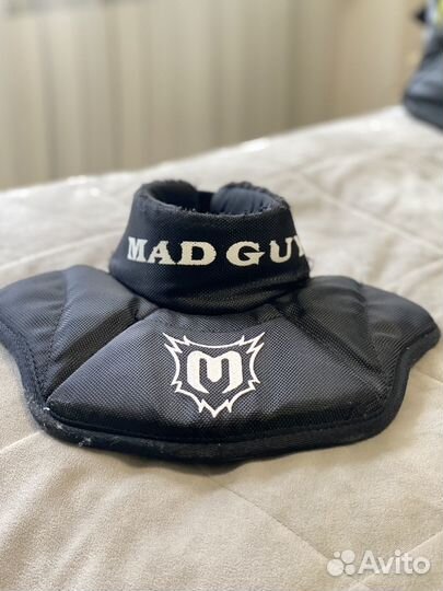 Вратарский нагрудник и защита шеи