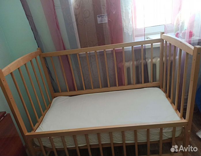 Детская кроватка