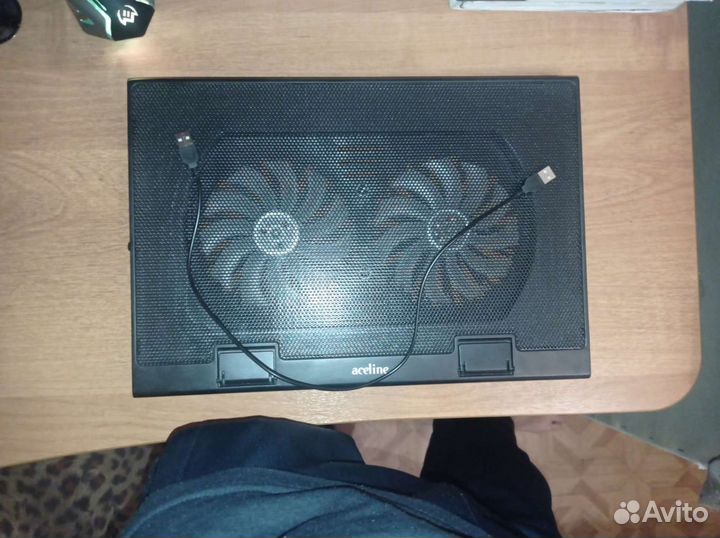 Подставка с охлаждением для ноутбука