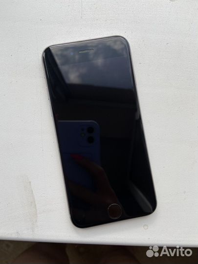 Телефон iPhone 6s