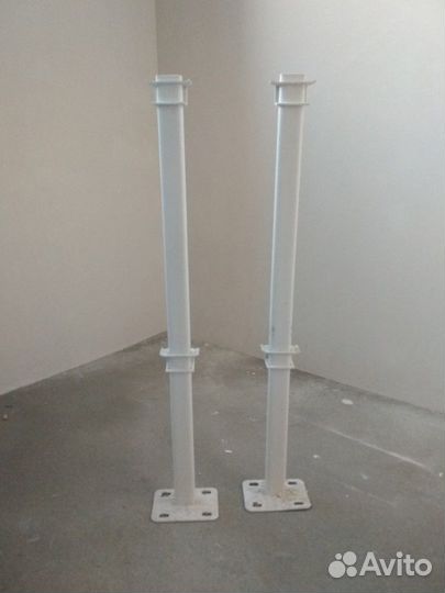 Кронштейн для напольного крепления радиатора