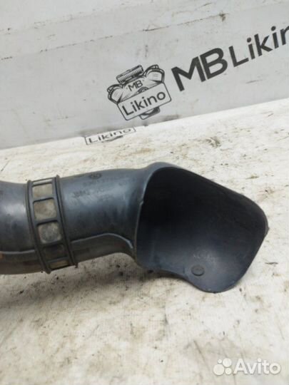 Патрубок воздушного фильтра Jeep Grand Cherokee