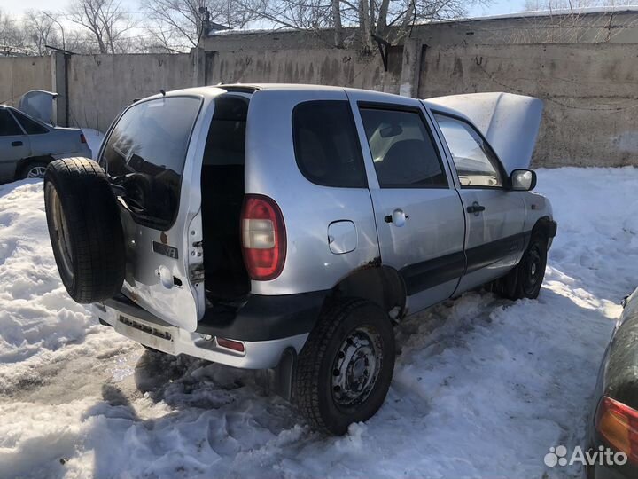 Автомобиль в разбор Нива Шевроле 2005