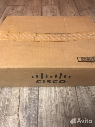 Коммутатор Cisco WS-C2960-24TT-L