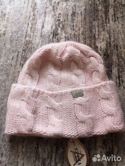 Шапка женская вязаная