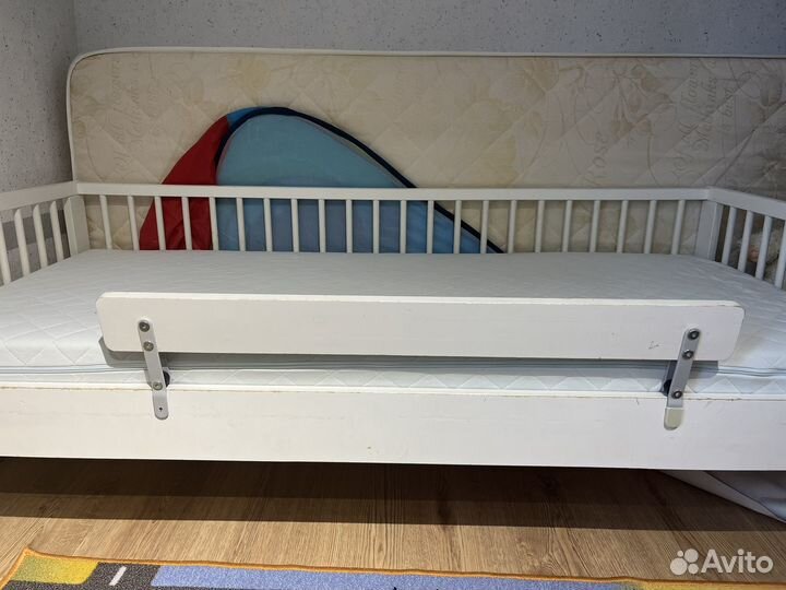 Детская кровать IKEA с матрасом