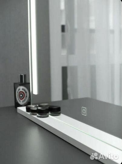 Зеркало для макияжа с подсветкой LED-stripes