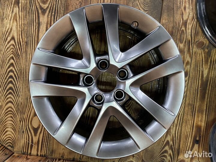 Оригинальные диски на Volvo XC70 R16