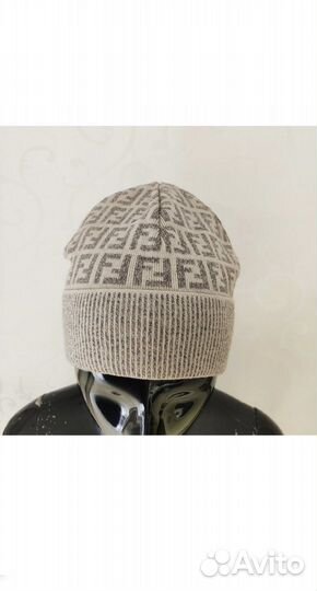 Мужская шапка