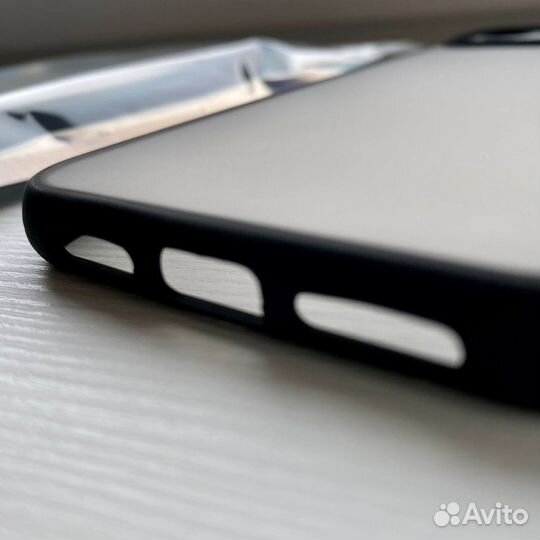 Черный чехол для iPhone 11