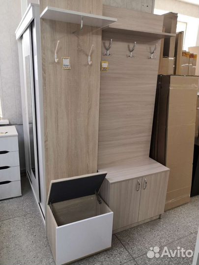 Вешалка с обувницей