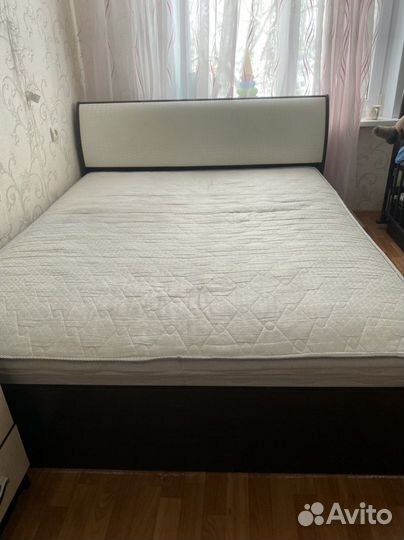 Кровать двухспальная