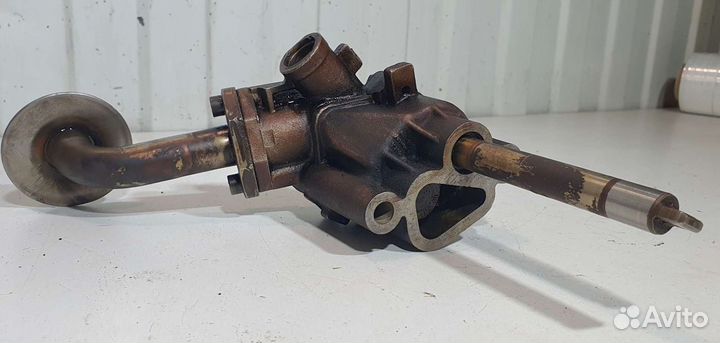 Насос масляный Volkswagen Passat B3 1,8