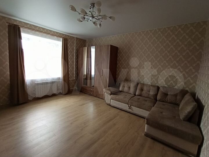 2-к. квартира, 60 м², 2/4 эт.