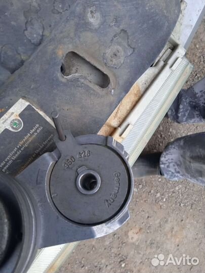 Натяжной ролик