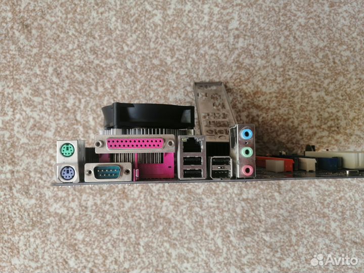 Материнская плата с процессором и памятью