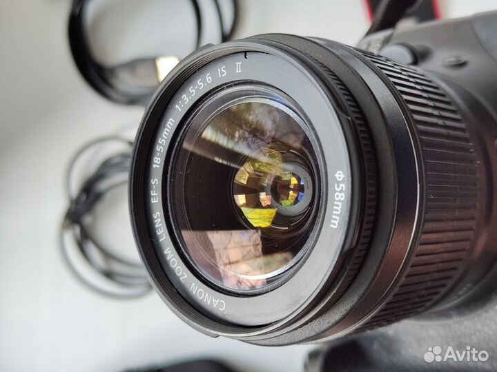 Зеркальный фотоаппарат canon 550d