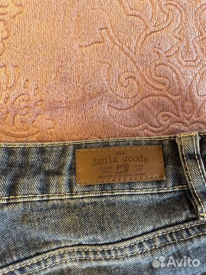 Джинсовые шорты женские 26 размер