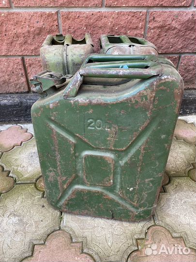 Канистра металлическая 20 л