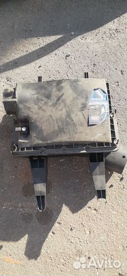 Корпус воздушного фильтра на crafter