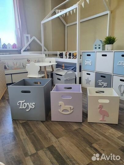 Стеллаж для книг в детскую