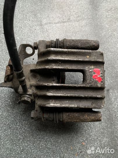 Суппорт задний левый Гольф 4