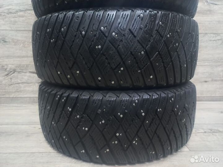 Goodyear Ultragrip Ice Arctic 205/55 R16