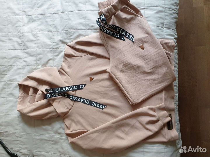 Спортивный костюм