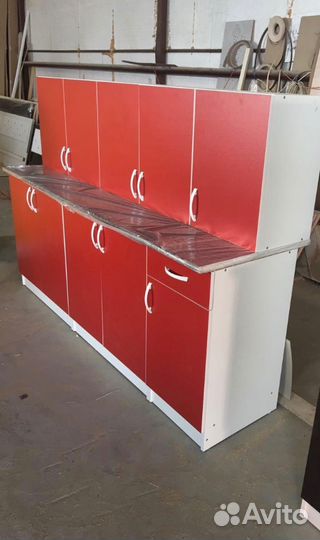 Кухня со столешницей новая. Доставим