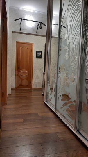 2-к. квартира, 56 м², 8/9 эт.