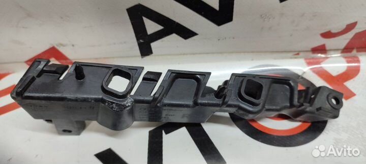 Крепление бампера переднее правое Audi A6 4G CGW