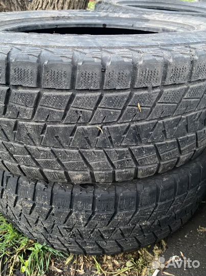 Bridgestone B249 275/60 R20