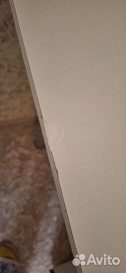 Маникюрный стол