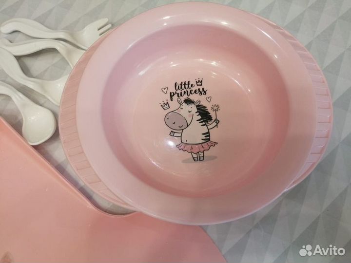 Слюнявчик+тарелочка новый