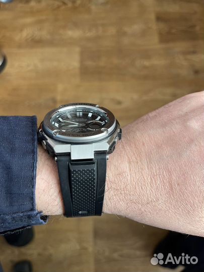 Часы casio g shock GST-W110