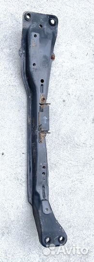 Балка двигателя Ниссан Альмера Тино