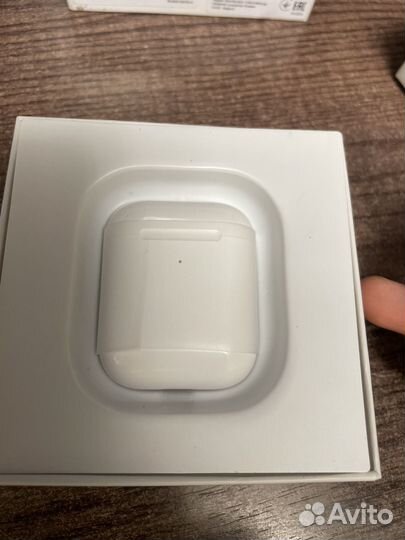 Беспроводные наушники apple airpods 1